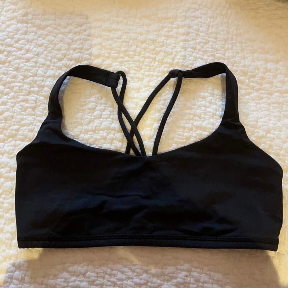Black lululemon sports bra